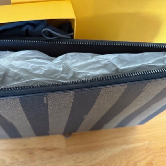 FENDI PEQUIN STRIPE CANVAS PORTFOLIO * NEVER USED! - Picture 5 of 11